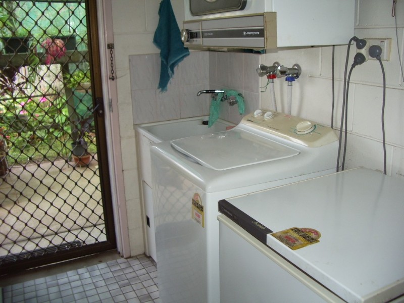 17 Mayfair Street, Point Vernon QLD 4655