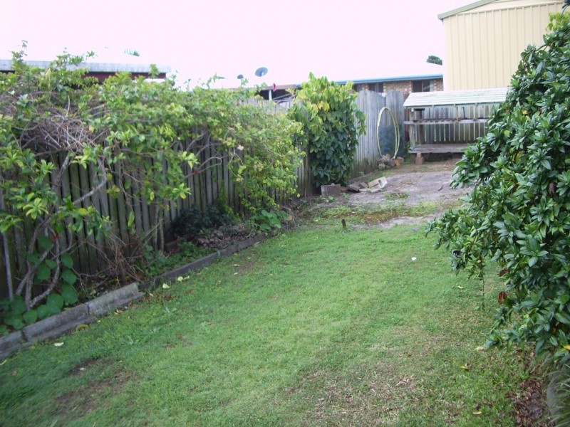 17 Mayfair Street, Point Vernon QLD 4655