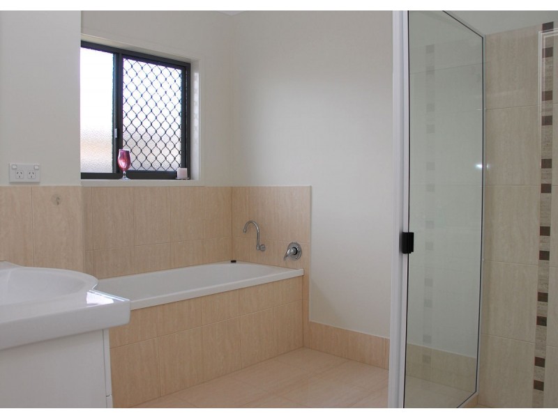 84 Wattle Street, Point Vernon QLD 4655