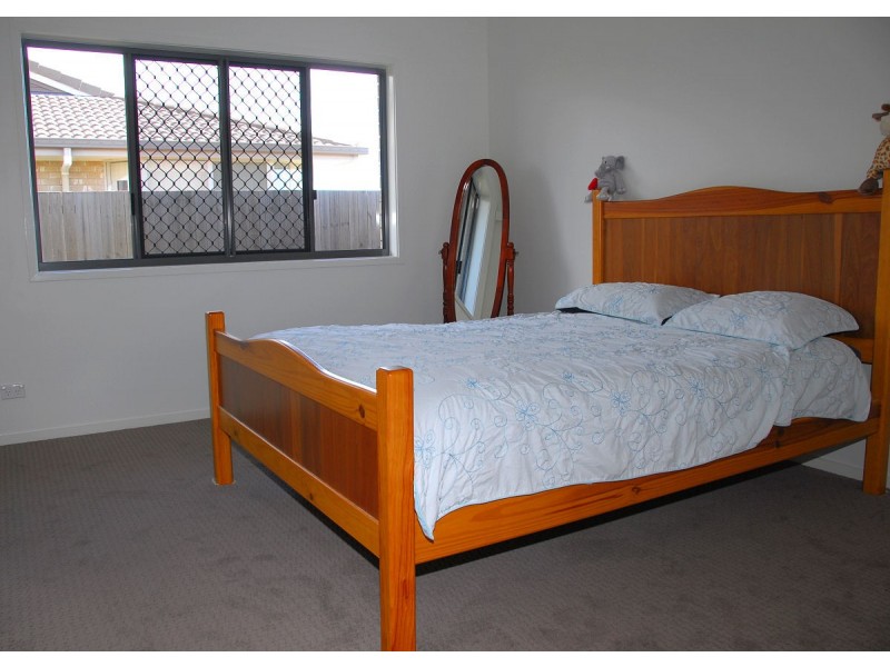 84 Wattle Street, Point Vernon QLD 4655