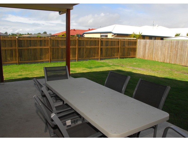 84 Wattle Street, Point Vernon QLD 4655