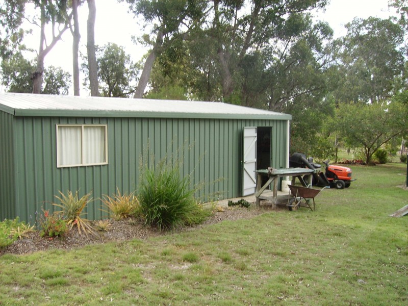 41 dreamtime av, Burrum Heads QLD 4659
