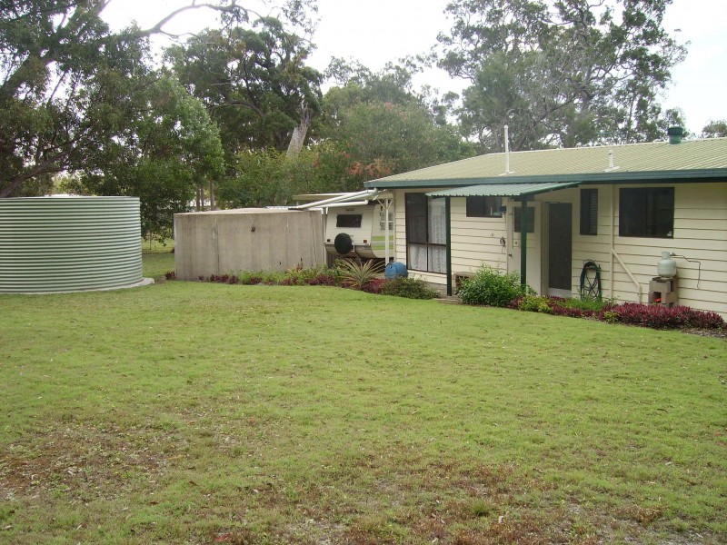 41 dreamtime av, Burrum Heads QLD 4659