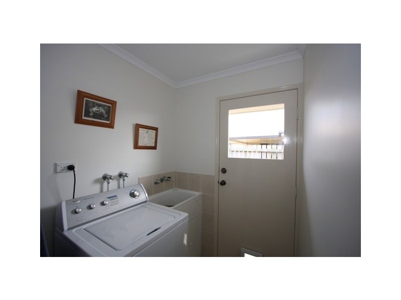 9 MAINSAIL COURT, Point Vernon QLD 4655