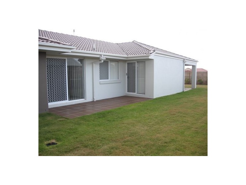 9 Fishburn Way, Eli Waters QLD 4655