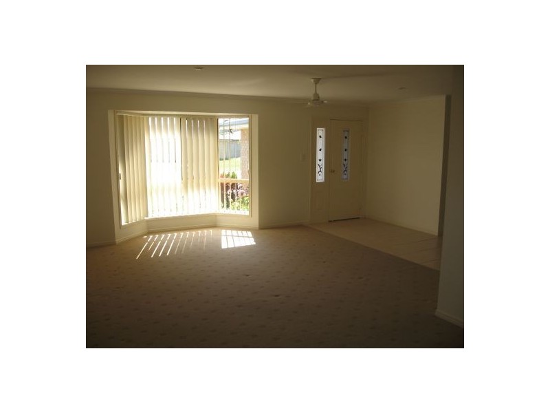 31 Archer Drive, Point Vernon QLD 4655