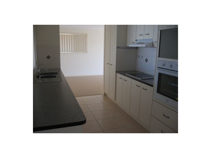 31 Archer Drive, Point Vernon QLD 4655