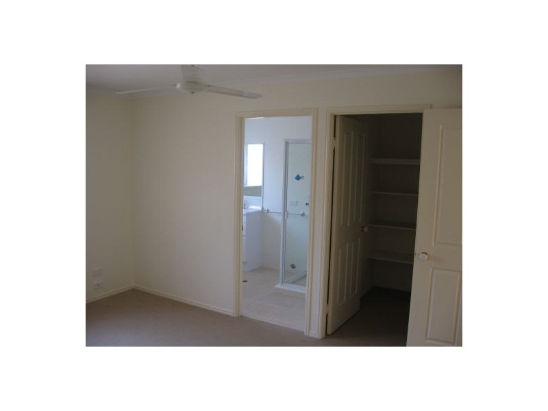 31 Archer Drive, Point Vernon QLD 4655