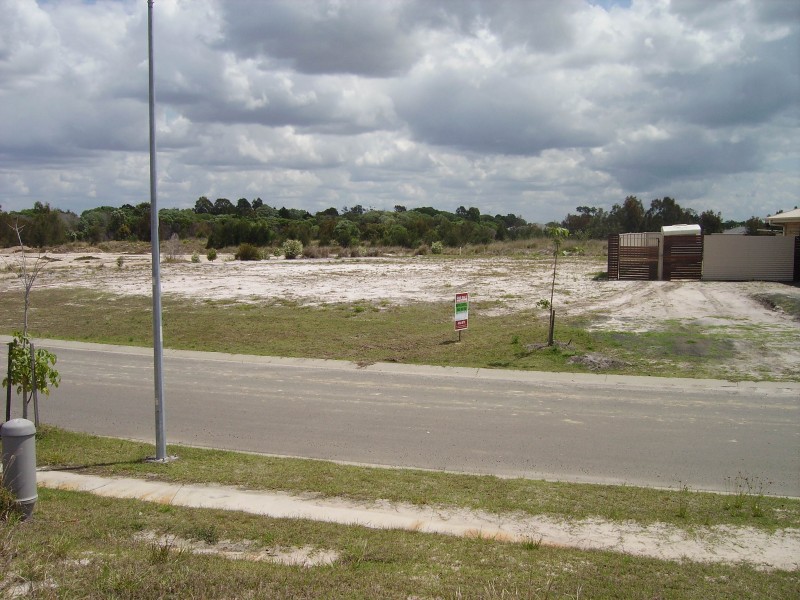 79 Beach Drive, Burrum Heads QLD 4659