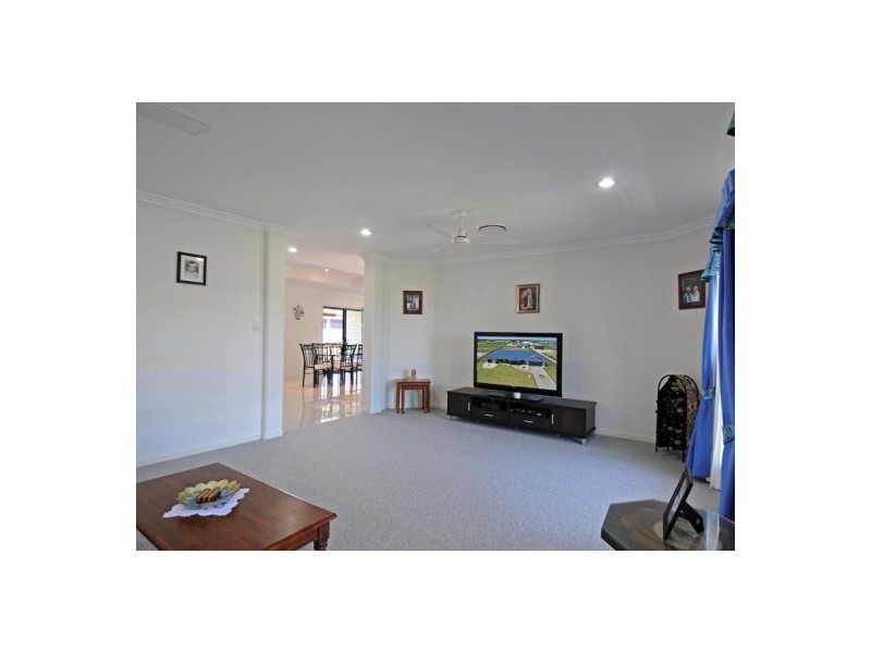 34 Rosewood Avenue, Wondunna QLD 4655