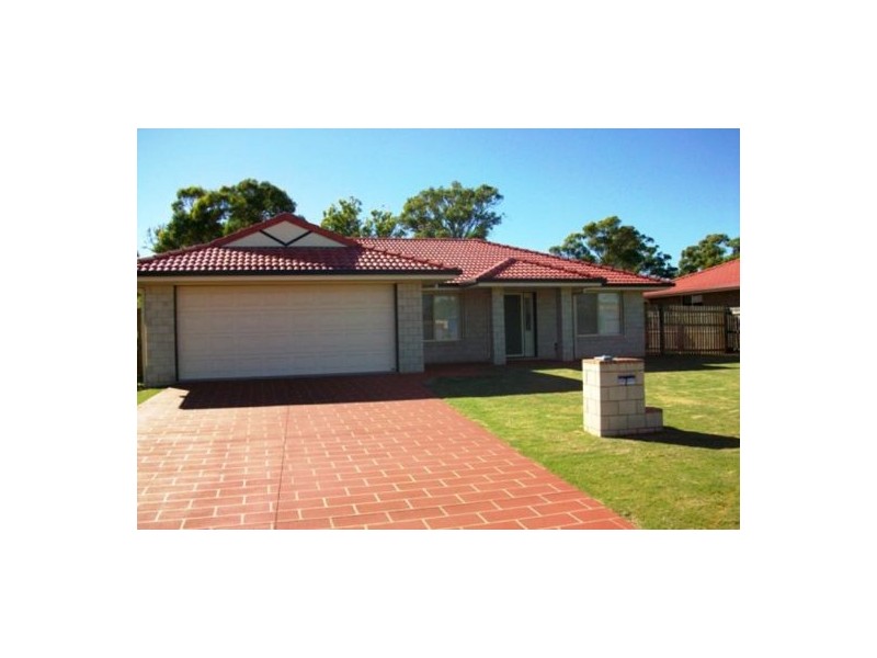 7 Figbird Close, Eli Waters QLD 4655