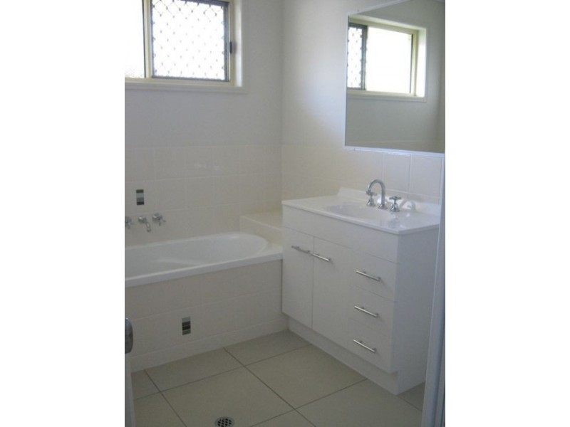 7 Figbird Close, Eli Waters QLD 4655