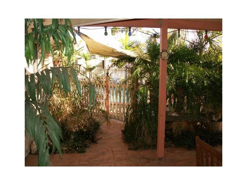 Eli Waters QLD 4655