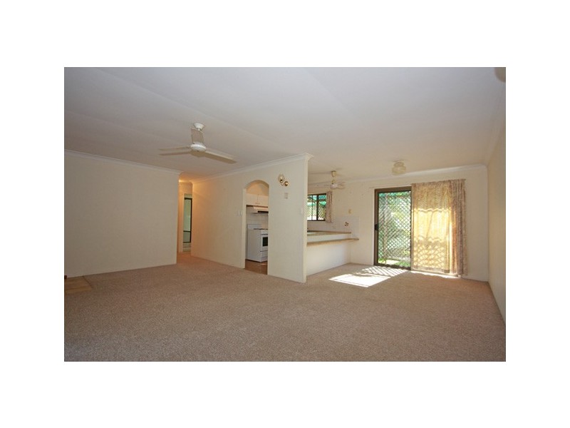 4/85 Miller Street, Urangan QLD 4655