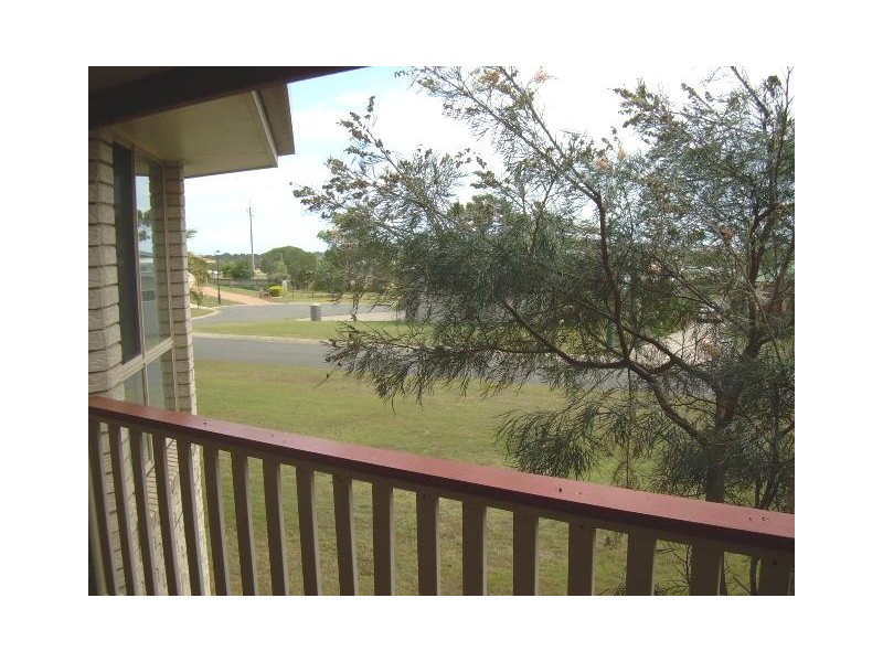 6 Queensbury Grove, Urraween QLD 4655