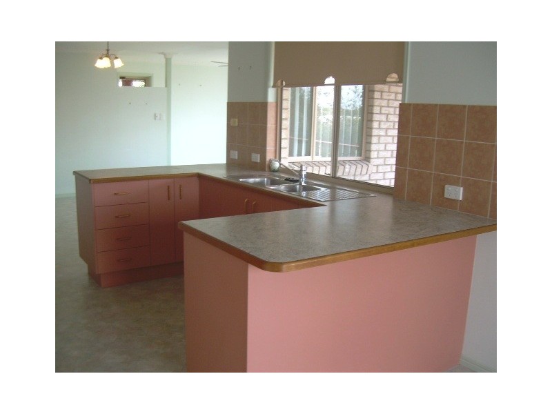 6 Queensbury Grove, Urraween QLD 4655