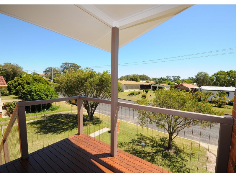 9 Holiday Parade, Scarness QLD 4655