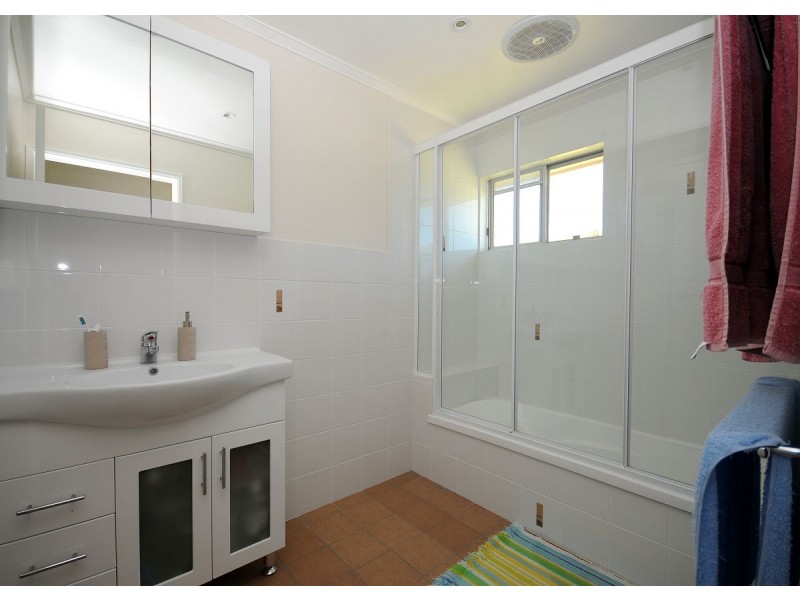 9 Holiday Parade, Scarness QLD 4655