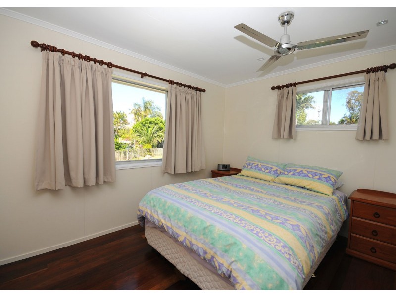 9 Holiday Parade, Scarness QLD 4655