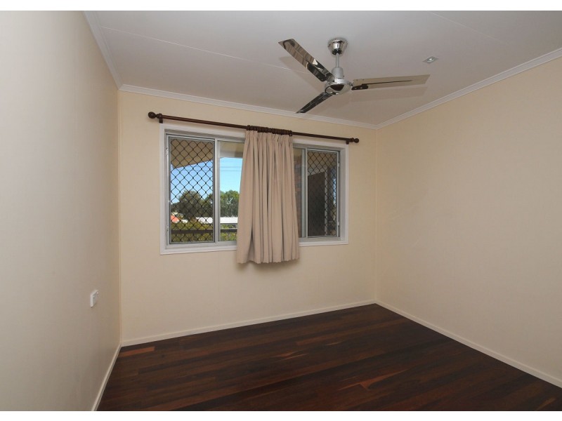 9 Holiday Parade, Scarness QLD 4655