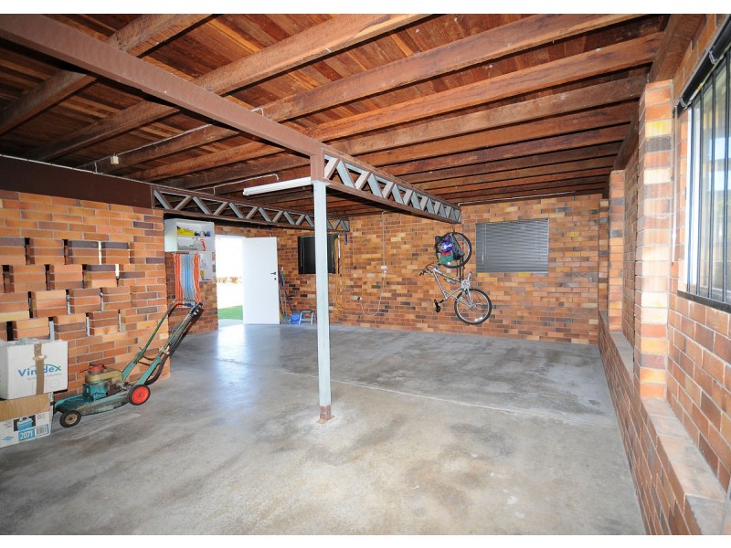 9 Holiday Parade, Scarness QLD 4655