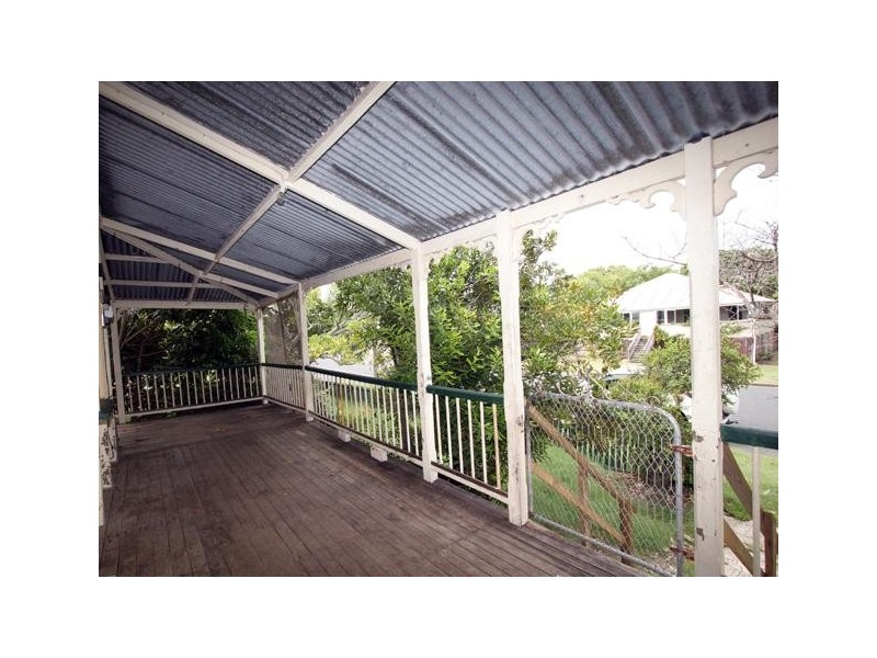 37 King Street, Urangan QLD 4655