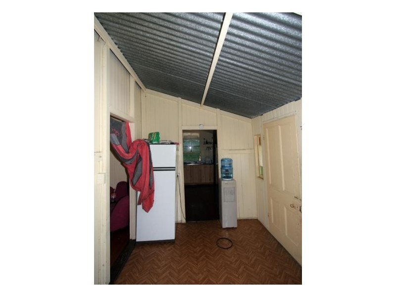 37 King Street, Urangan QLD 4655