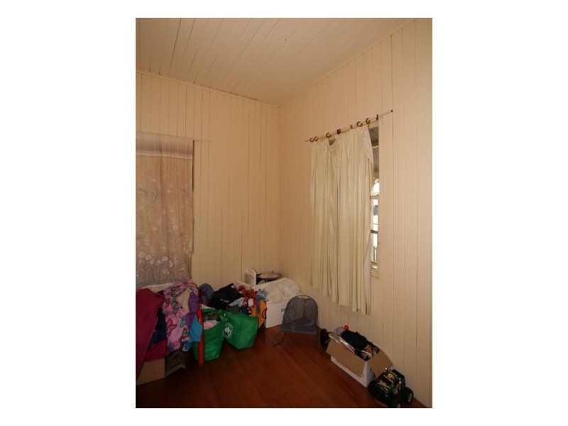 37 King Street, Urangan QLD 4655
