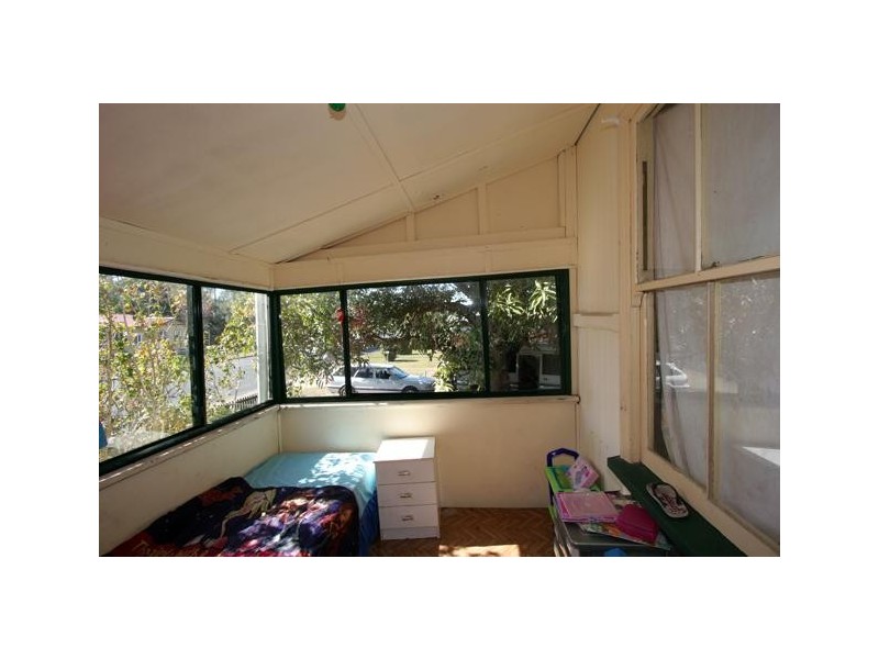 37 King Street, Urangan QLD 4655