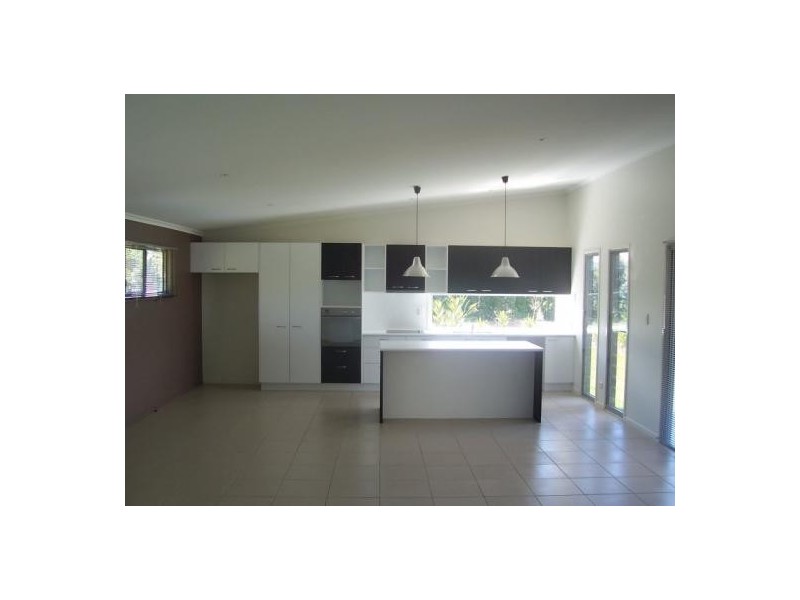 Point Vernon QLD 4655
