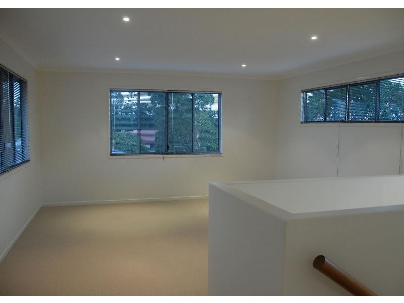 Point Vernon QLD 4655