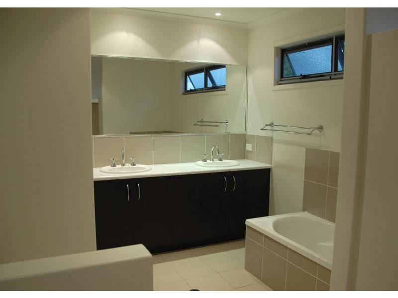 Point Vernon QLD 4655