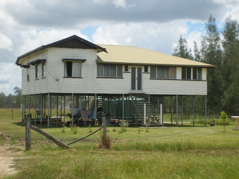 134  Dunford Rd East, Grahams Creek QLD 4650