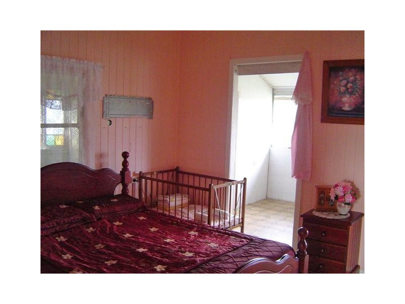 134  Dunford Rd East, Grahams Creek QLD 4650