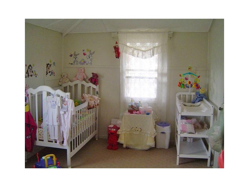 134  Dunford Rd East, Grahams Creek QLD 4650