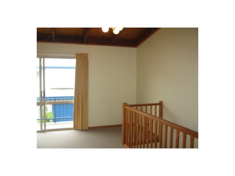 12/4 Pilot, Urangan QLD 4655