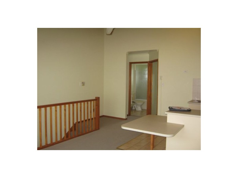 12/4 Pilot, Urangan QLD 4655