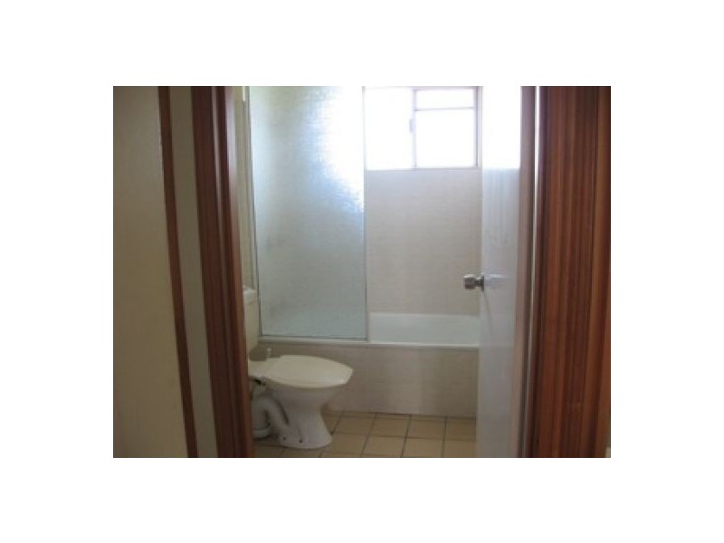 12/4 Pilot, Urangan QLD 4655