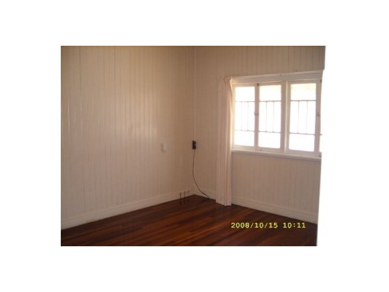 319 Torquay Terrace, Torquay QLD 4655