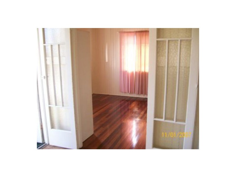 319 Torquay Terrace, Torquay QLD 4655