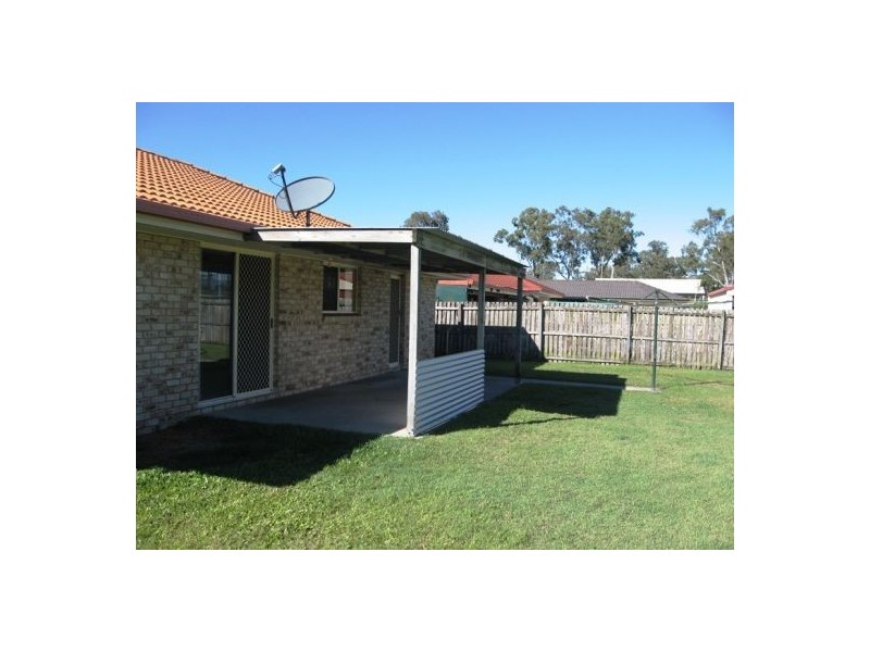 19 Brolga Court, Eli Waters QLD 4655