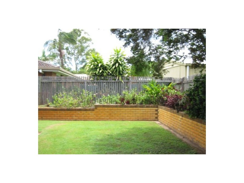 137 Cunningham Street, Urangan QLD 4655