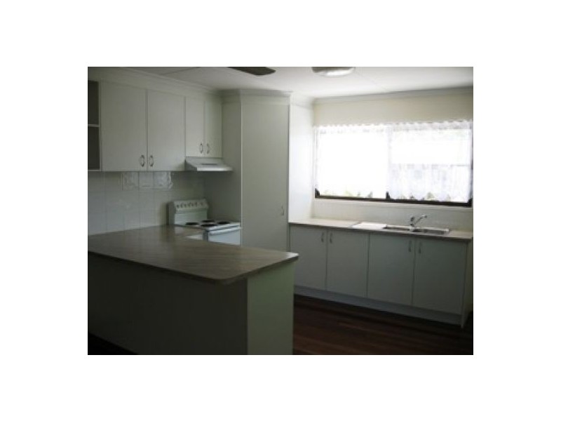 661 Esplanade, Urangan QLD 4655