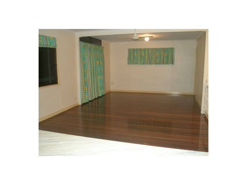 661 Esplanade, Urangan QLD 4655
