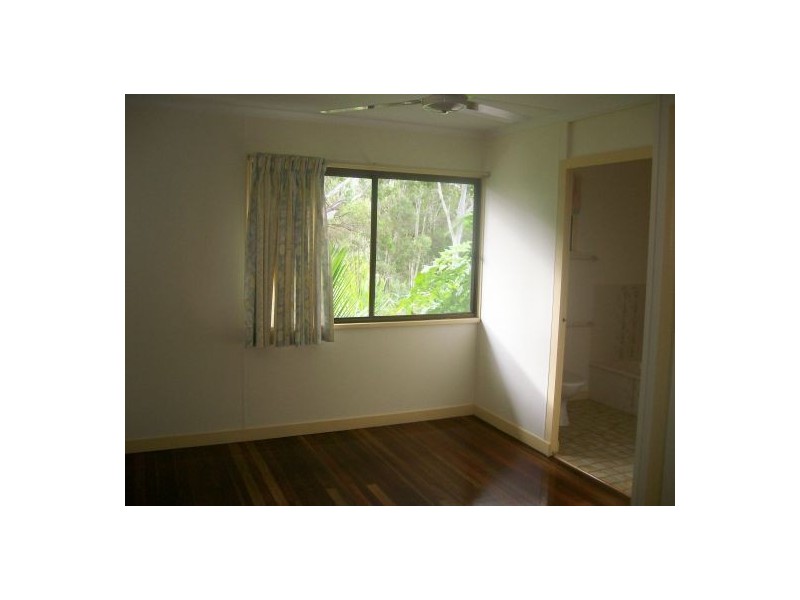 661 Esplanade, Urangan QLD 4655
