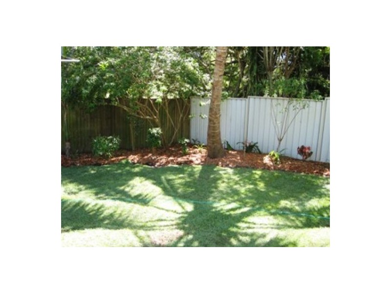661 Esplanade, Urangan QLD 4655