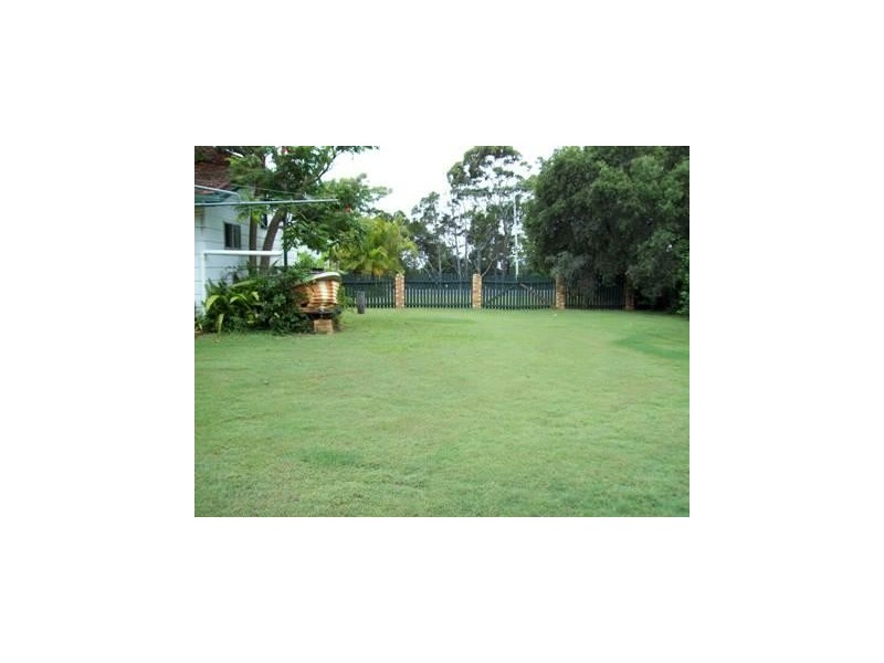 208 Esplanade, Hervey Bay QLD 4655