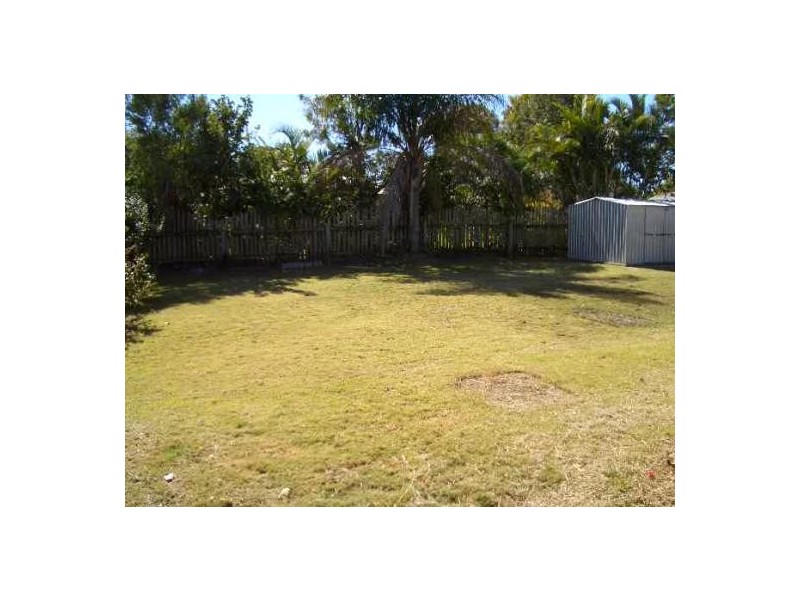 18 White Street, Point Vernon QLD 4655
