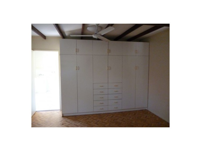 67 Hammond Street, Urangan QLD 4655