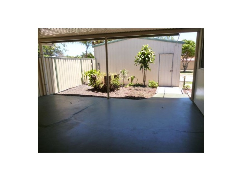 67 Hammond Street, Urangan QLD 4655